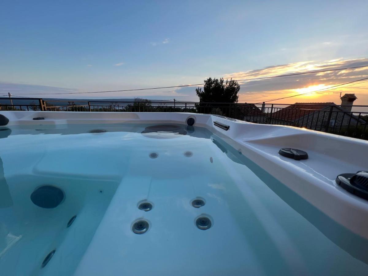 Podgora Experience Suite With Jacuzzi 네레자인 외부 사진