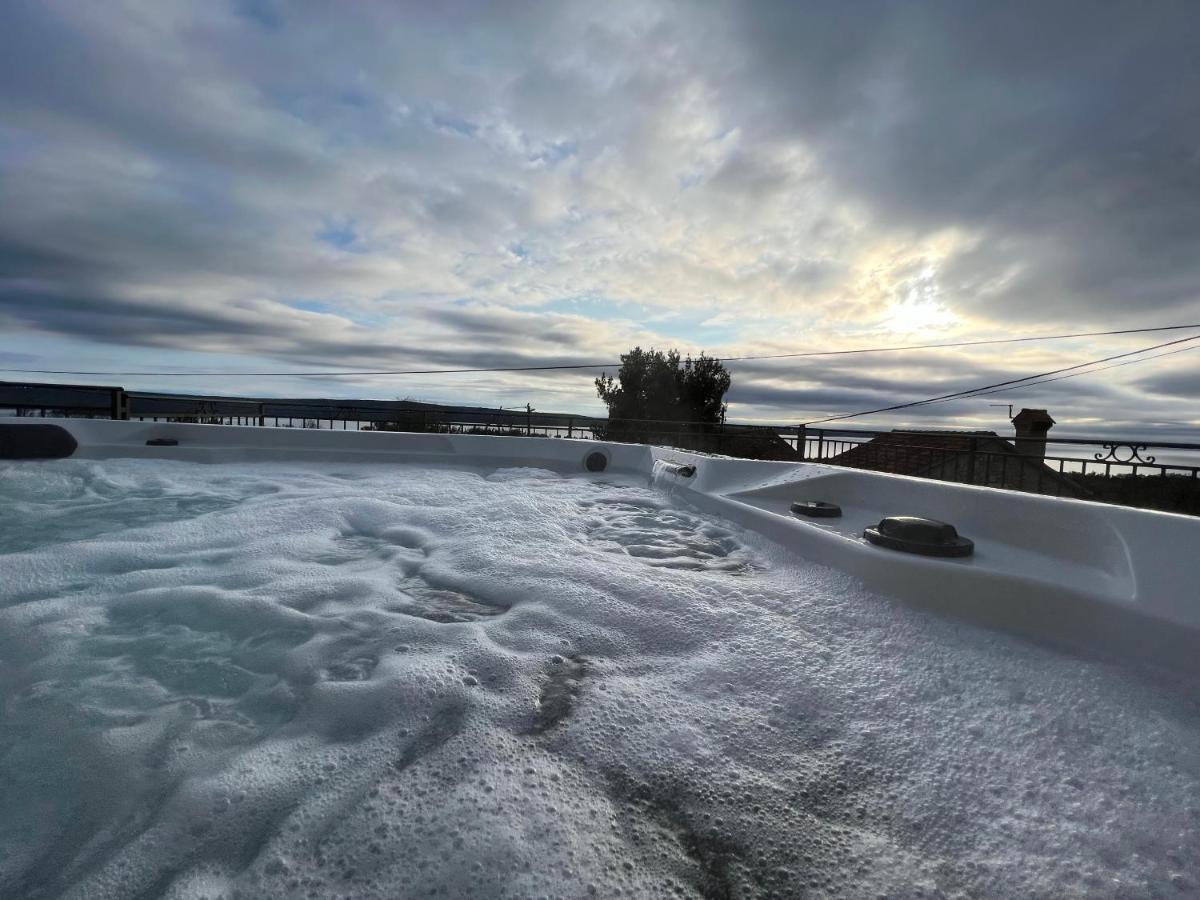 Podgora Experience Suite With Jacuzzi 네레자인 외부 사진