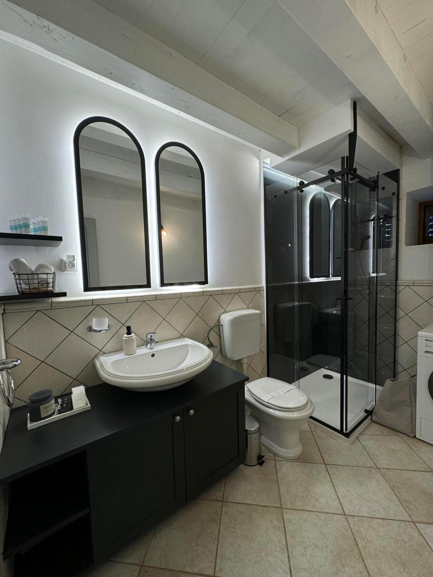 Podgora Experience Suite With Jacuzzi 네레자인 외부 사진