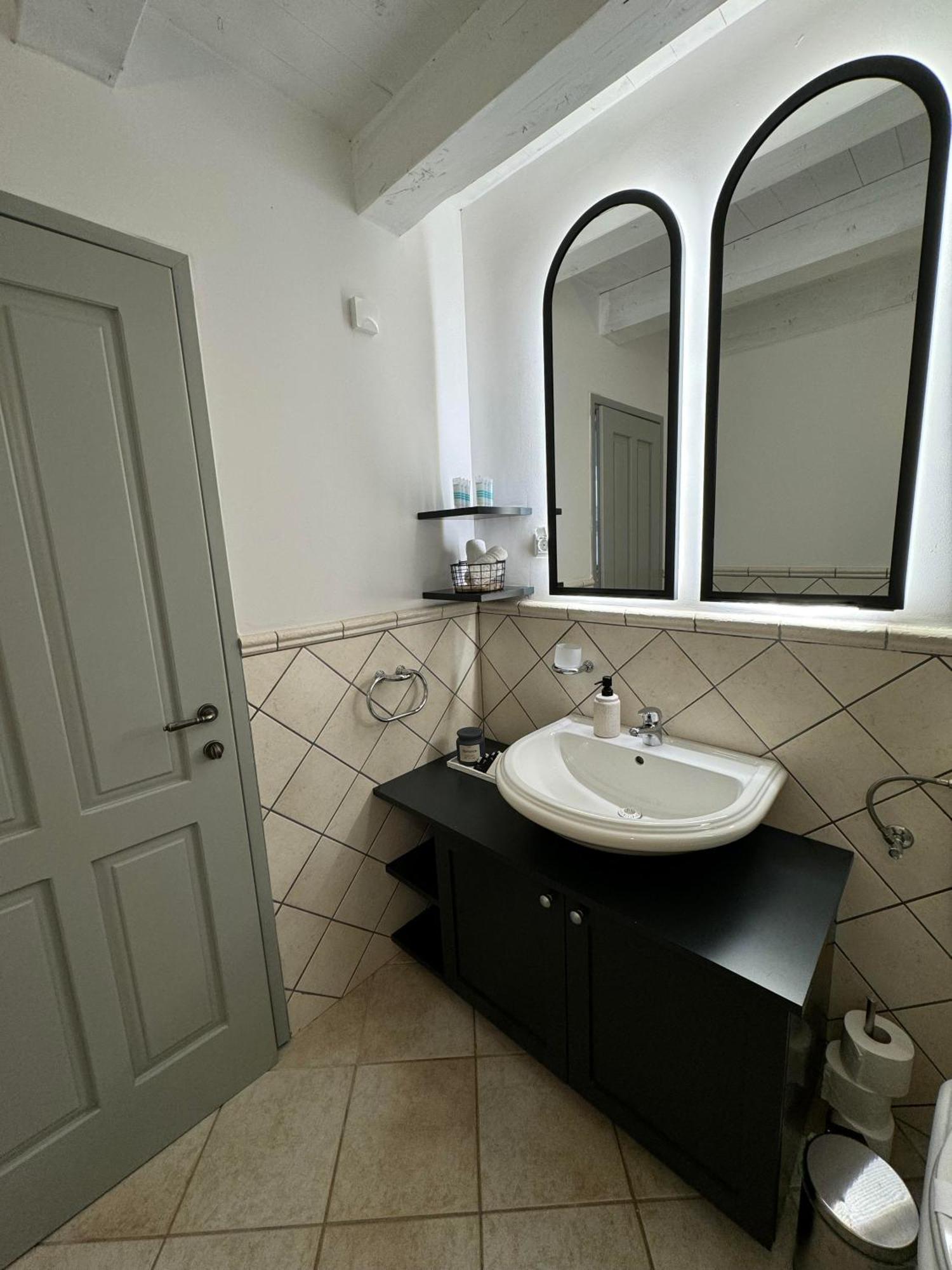 Podgora Experience Suite With Jacuzzi 네레자인 외부 사진